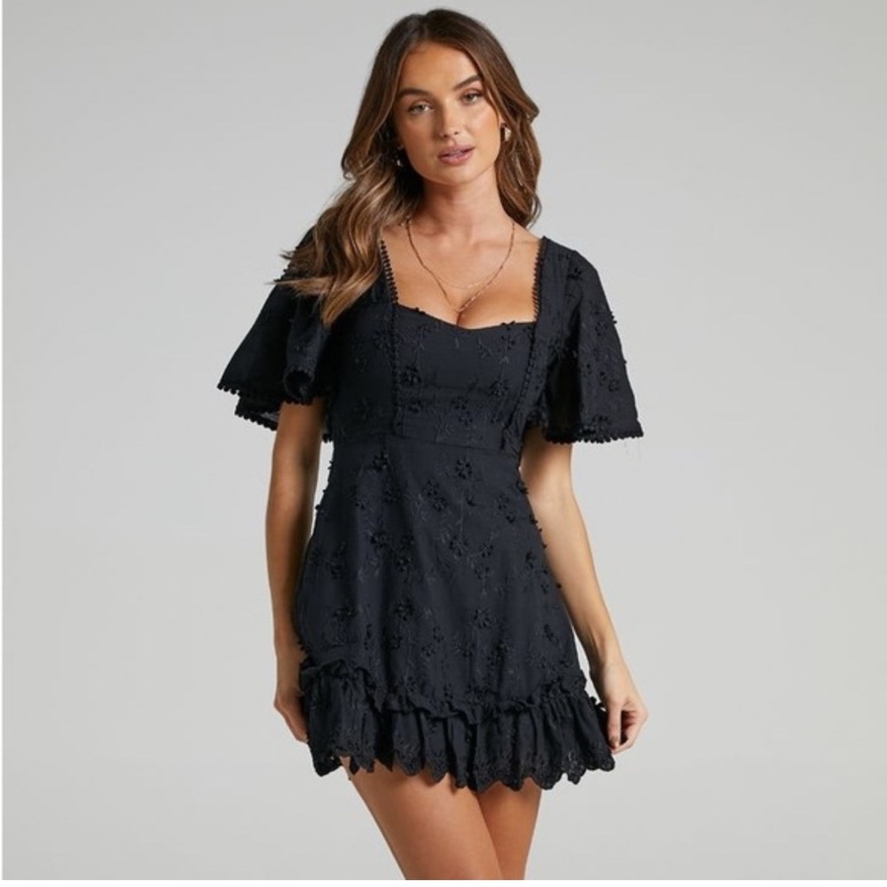 Showpo: FANCY A SPRITZ MINI DRESS
Square Neck Dress in Black Embroidery